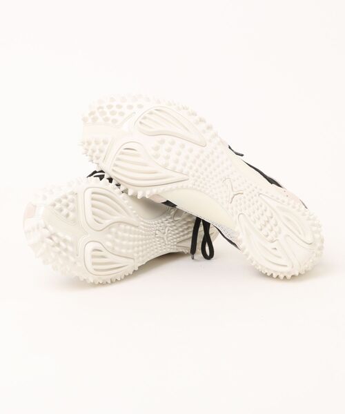 ADAM ET ROPE'(アダムエロペ)の「【PUMA(プーマ)】MOSTRO XC VINTAGE FADE(スニーカー・レディース・ホワイト・24/25/23)」の3枚目の写真
