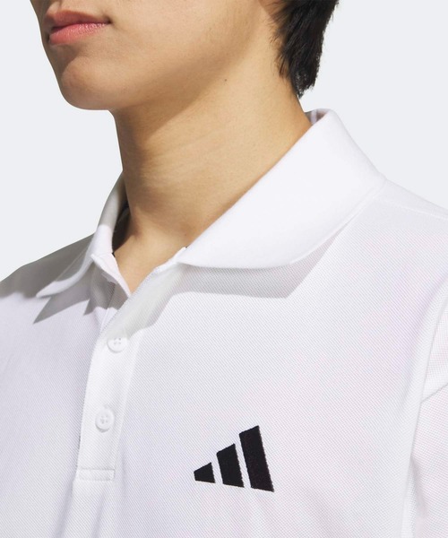 adidas(アディダス)の「エッセンシャルズ プラス ルーズフィット スモールロゴ 半袖ポロシャツ / アディダス adidas(ポロシャツ・メンズ・ホワイト・XX-LARGE/3XL/LARGE/MEDIUM/SMALL/X-LARGE)」の3枚目の写真