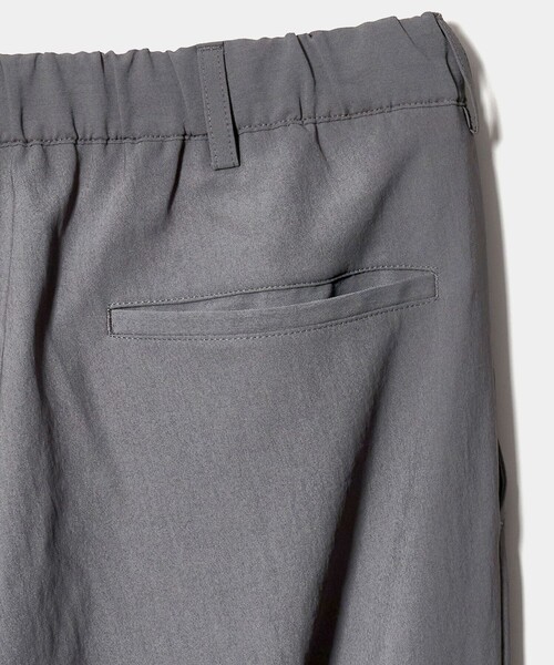 green label relaxing(グリーンレーベルリラクシング)の「SHIELDRY ワイド 1P パンツ W4 -伸縮性・UVカット・遮熱-(その他パンツ・メンズ・グレー系/ダークグレー/モカ・L/M/S/XL)」の15枚目の写真