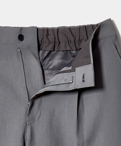 green label relaxing(グリーンレーベルリラクシング)の「SHIELDRY ワイド 1P パンツ W4 -伸縮性・UVカット・遮熱-(その他パンツ・メンズ・グレー系/ダークグレー/モカ・L/M/S/XL)」の16枚目の写真