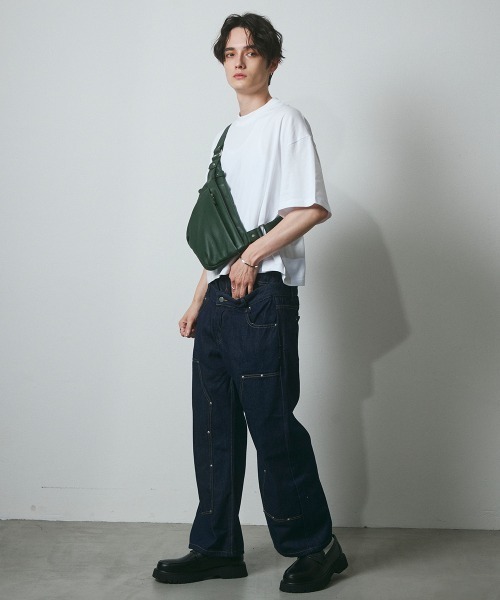 DAZE(デイズ)の「レイヤードデザイン ダブルニー デニムワイドパンツ(デニムパンツ・メンズ・ダークブルー・SMALL/MEDIUM/LARGE/X-LARGE)」の4枚目の写真