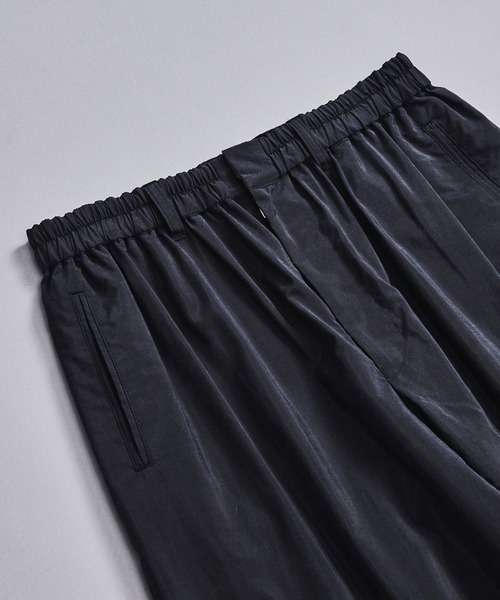 UNITED TOKYO（ユナイテッドトウキョウ）の「【数量限定】SILK NYLON EASY PANTS　｜シルク85％/肌離れ/ムレ防止/日本製産（その他パンツ・メンズ・ライトブルーグレー/ブラック/ブラウン・1/2）」の10枚目の写真