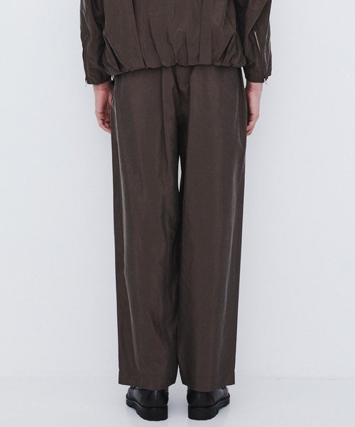 UNITED TOKYO（ユナイテッドトウキョウ）の「【数量限定】SILK NYLON EASY PANTS　｜シルク85％/肌離れ/ムレ防止/日本製産（その他パンツ・メンズ・ライトブルーグレー/ブラック/ブラウン・1/2）」の9枚目の写真