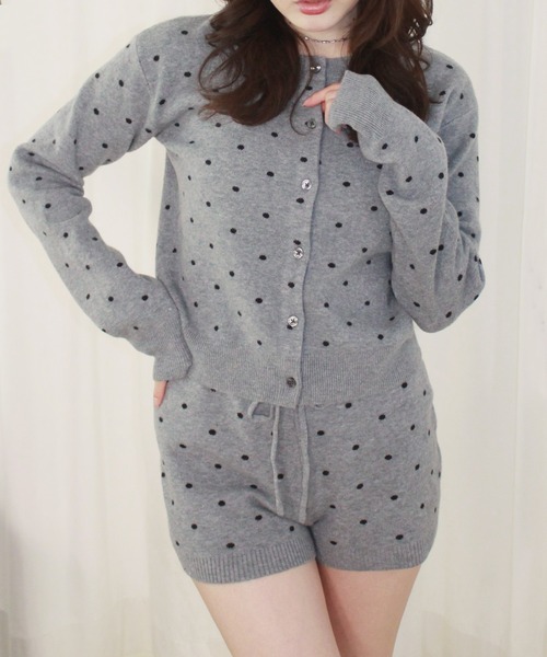 Reurie'（レウリィ）の「ドットニットショートパンツ（セットアップ対応） / ミニ丈 ショート丈 ドット柄 ウエストゴム シンプル モノトーン ニットパンツ（その他パンツ・レディース・ブラック/ネイビー/グレー・FREE）」の5枚目の写真