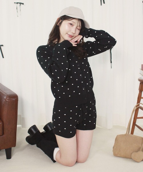 Reurie'（レウリィ）の「ドットニットショートパンツ（セットアップ対応） / ミニ丈 ショート丈 ドット柄 ウエストゴム シンプル モノトーン ニットパンツ（その他パンツ・レディース・ブラック/ネイビー/グレー・FREE）」の10枚目の写真