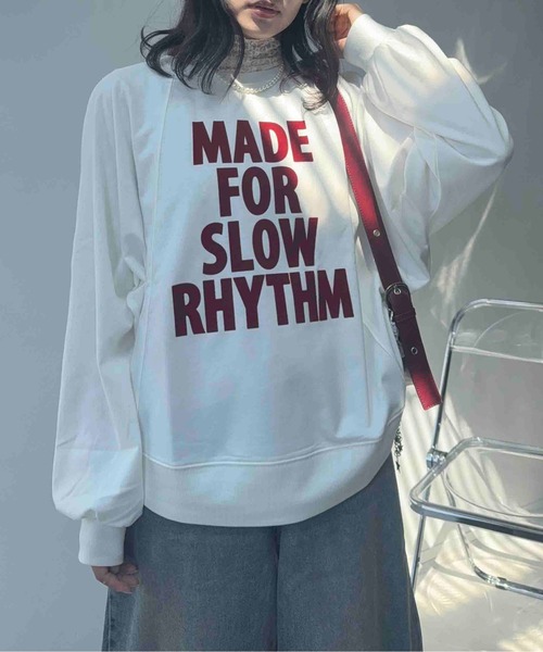 AS KNOW AS plus(アズノゥアズプラス)の「☆フロッキーロゴロンT【UNISEX ITEM】(Tシャツ/カットソー・レディース・オフホワイト/ブラウン/チャコールグレー・FREE)」の2枚目の写真
