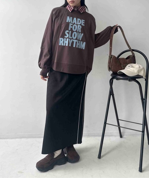 AS KNOW AS plus(アズノゥアズプラス)の「☆フロッキーロゴロンT【UNISEX ITEM】(Tシャツ/カットソー・レディース・オフホワイト/ブラウン/チャコールグレー・FREE)」の11枚目の写真