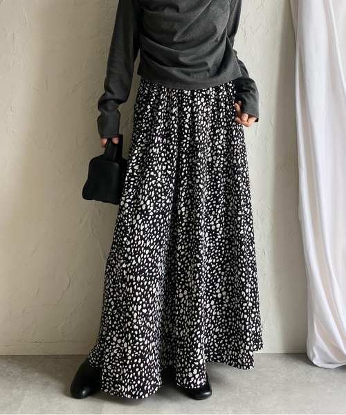 She's Closet(シーズクローゼット)の「レオパード 豹 プリント フレア ロング ヒョウ柄スカート(スカート・レディース・ベージュ/ブラック・FREE)」の1枚目の写真