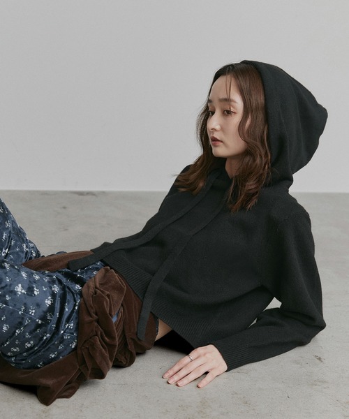 ad thie(アドティエ)の「コンパクト フーディー ニット プルオーバー(ニット/セーター・レディース・グレー/ブラック/アイボリー・FREE)」の10枚目の写真