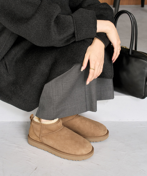 UGG(アグ)の「《追加》UGG/アグ W CLASSIC ULTRA MINI(ブーツ・レディース・ブラウン/チャコールグレー・23cm/25cm/24cm)」の11枚目の写真