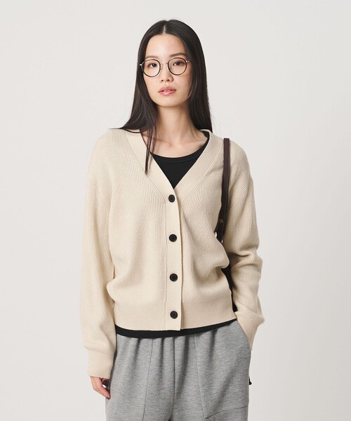 BEAUTY&YOUTH UNITED ARROWS(ビューティーアンドユースユナイテッドアローズ)の「ウールブレンド 畦 Vネックカーディガン ウォッシャブル(カーディガン/ボレロ・レディース・ライトピンク/オフホワイト/ダークブラウン・FREE)」の4枚目の写真