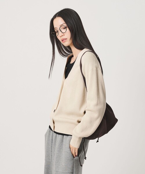 BEAUTY&YOUTH UNITED ARROWS(ビューティーアンドユースユナイテッドアローズ)の「ウールブレンド 畦 Vネックカーディガン ウォッシャブル(カーディガン/ボレロ・レディース・ライトピンク/オフホワイト/ダークブラウン・FREE)」の5枚目の写真