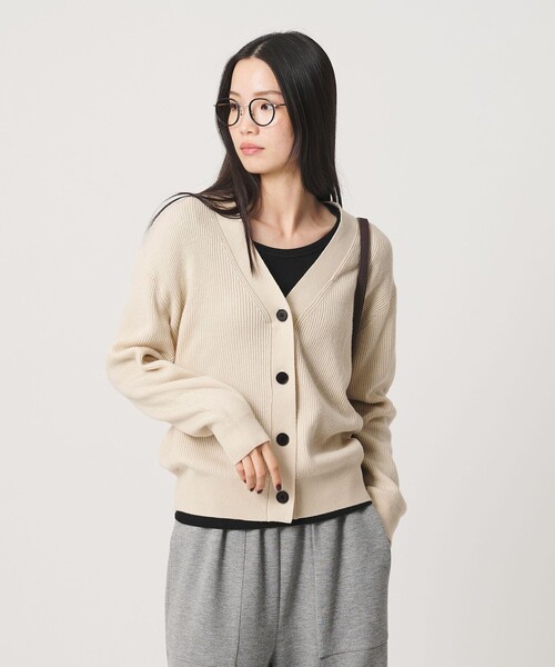 BEAUTY&YOUTH UNITED ARROWS(ビューティーアンドユースユナイテッドアローズ)の「ウールブレンド 畦 Vネックカーディガン ウォッシャブル(カーディガン/ボレロ・レディース・ライトピンク/オフホワイト/ダークブラウン・FREE)」の6枚目の写真