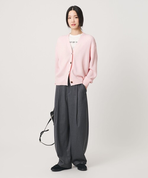 BEAUTY&YOUTH UNITED ARROWS(ビューティーアンドユースユナイテッドアローズ)の「ウールブレンド 畦 Vネックカーディガン ウォッシャブル(カーディガン/ボレロ・レディース・ライトピンク/オフホワイト/ダークブラウン・FREE)」の10枚目の写真