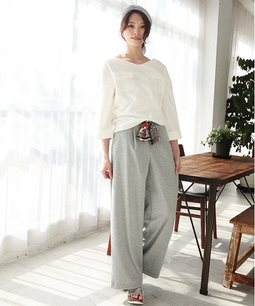 one after another NICE CLAUP（ワンアフターアナザーナイスクラップ）の「スカーフ付ポンチワイドパンツ（その他パンツ・レディース・ベージュ/ネイビー/グレー・FREE）」の22枚目の写真