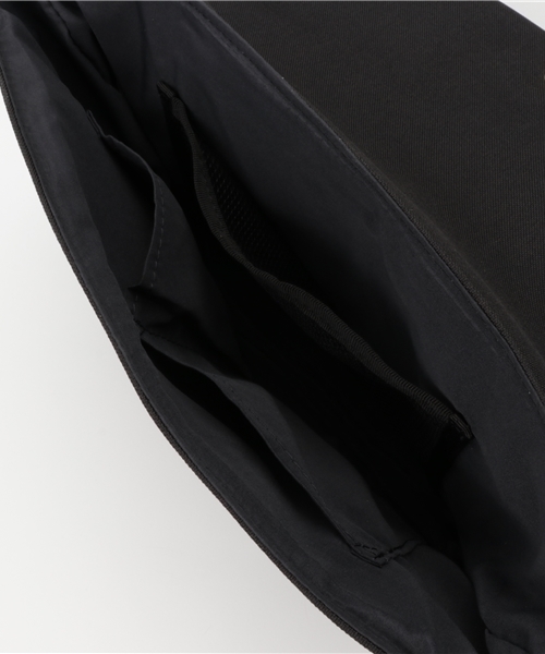 anello（アネロ）の「【anello】 アネロ 杢ポリキャンバスショルダーバッグ       （ショルダーバッグ・レディース・ブラック/レッド・ONE SIZE）」の6枚目の写真