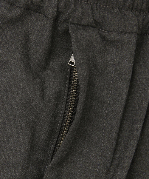 SENSE OF PLACE by URBAN RESEARCH（センスオブプレイスバイアーバンリサーチ）の「CARREMAN/キャリーマン　イージーテーパードスラックス（その他パンツ・メンズ・チャコールグレー・MEDIUM/LARGE）」の7枚目の写真