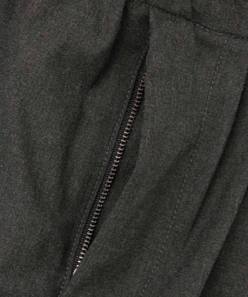SENSE OF PLACE by URBAN RESEARCH（センスオブプレイスバイアーバンリサーチ）の「CARREMAN/キャリーマン　イージーテーパードスラックス（その他パンツ・メンズ・チャコールグレー・MEDIUM/LARGE）」の8枚目の写真