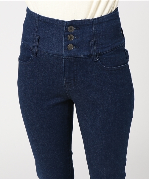 Honeys(ハニーズ)の「ハイウエストスキニーパンツ(デニムパンツ・レディース・ライトインディゴブルー/インディゴブルー/ワンウォッシュ・L/M/S)」の7枚目の写真