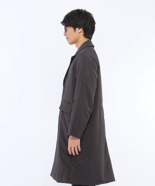 LAKOLE（ラコレ）の「【防風/撥水】中綿チェスターコート / LAKOLE（チェスターコート・メンズ・ネイビー/ブラック・MEDIUM/LARGE）」の4枚目の写真