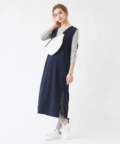 titivate（ティティベイト）の「深Vネックスリットワンピース/ジャンパースカート（ジャンパースカート・レディース・ブラック/ベージュ/ネイビー/カーキ・S/M）」の4枚目の写真