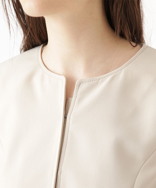 JILL STUART(ジルスチュアート)の「◆《Endy ROBE》グレタスーツペプラムジャケット(ノーカラージャケット・レディース・ブラック/ベージュ・SMALL/MEDIUM)」の8枚目の写真