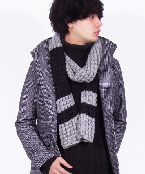 ８(eight)（エイト）の「ワッフル ライン ロングマフラー（マフラー・メンズ・ブラック×グレー/ブラック×ホワイト/ネイビー×ホワイト・FREE）」の13枚目の写真