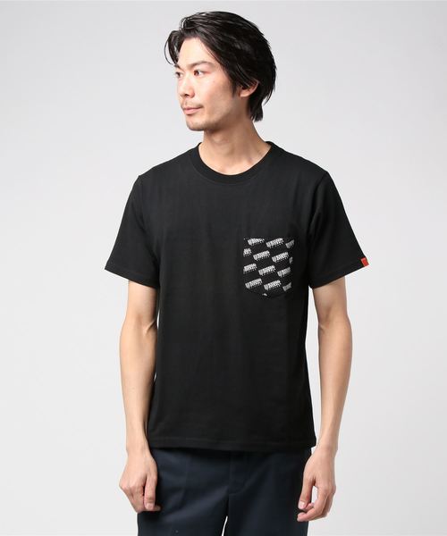 UNIVERSAL OVERALL（ユニバーサルオーバーオール）の「[UNIVERSAL OVERALL/ユニバーサルオーバーオール] 別注 モノグラムポケットTシャツ（Tシャツ/カットソー・メンズ・ホワイト/ブラック/ネイビー/ホワイト系その他/オレンジ・S/M/L/XL）」の3枚目の写真