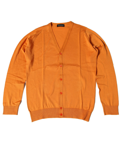 BEAMS F(ビームスエフ)の「JOHN SMEDLEY / 30ゲージカーディガン(カーディガン/ボレロ・メンズ・オレンジ/ブルー系その他/ネイビー/シルバー/レッド系その他/グリーン・S/38/M/40)」の5枚目の写真