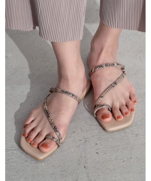 Re:EDIT(リエディ)の「親指リングビーチサンダル(サンダル・レディース・ブラック/シルバー/ゴールド/キャメル/パイソン・SMALL/MEDIUM/LARGE/X-LARGE/XX-LARGE)」の5枚目の写真