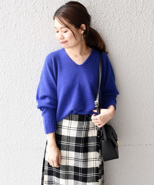 liflattie ships（リフラティ シップス）の「liflattie ships:コクーンVネックプルオーバー◇（ニット/セーター・レディース・グレー/ライトベージュ/ブルー・SMALL/MEDIUM）」の2枚目の写真