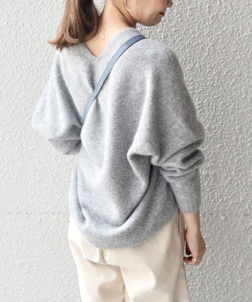 liflattie ships（リフラティ シップス）の「liflattie ships:コクーンVネックプルオーバー◇（ニット/セーター・レディース・グレー/ライトベージュ/ブルー・SMALL/MEDIUM）」の5枚目の写真