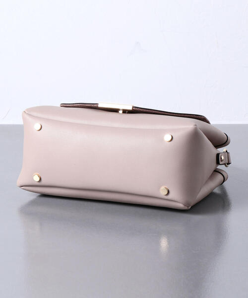ユナイテッドアローズ　UBCS LTR FLAP SLD バッグ② ベージュ UNITED ARROWS（ユナイテッドアローズ）の「UBCS LTR FLAP SLD