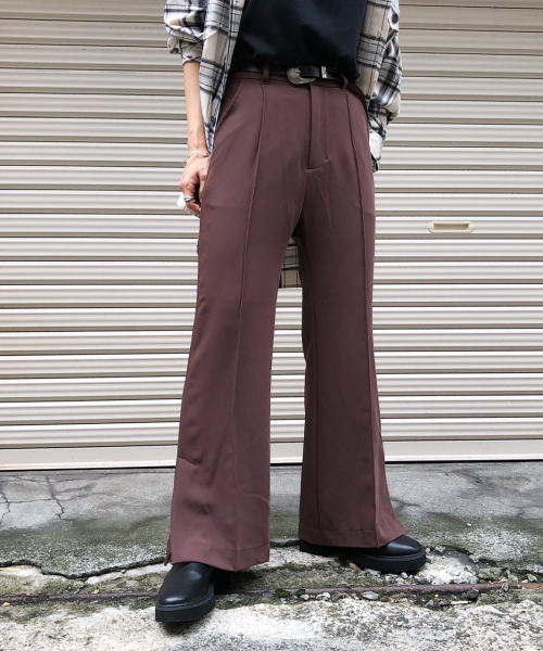 PAGEBOY(ページボーイ)の「ストレッチピンタックフレア2(その他パンツ・レディース・ブラック/ダークブラウン・SMALL/MEDIUM)」の11枚目の写真