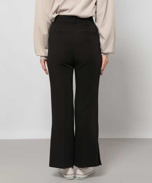 PAGEBOY(ページボーイ)の「ストレッチピンタックフレア2(その他パンツ・レディース・ブラック/ダークブラウン・SMALL/MEDIUM)」の15枚目の写真