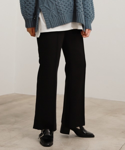PAGEBOY(ページボーイ)の「ストレッチピンタックフレア2(その他パンツ・レディース・ブラック/ダークブラウン・SMALL/MEDIUM)」の21枚目の写真