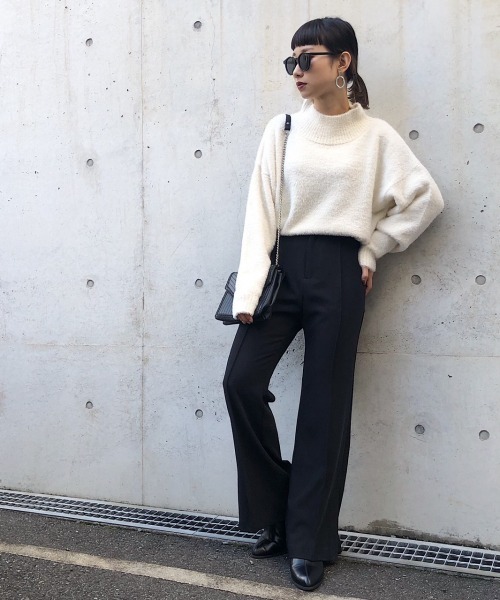 PAGEBOY(ページボーイ)の「ストレッチピンタックフレア2(その他パンツ・レディース・ブラック/ダークブラウン・SMALL/MEDIUM)」の18枚目の写真