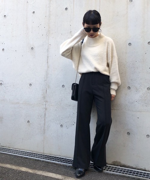 PAGEBOY(ページボーイ)の「ストレッチピンタックフレア2(その他パンツ・レディース・ブラック/ダークブラウン・SMALL/MEDIUM)」の17枚目の写真