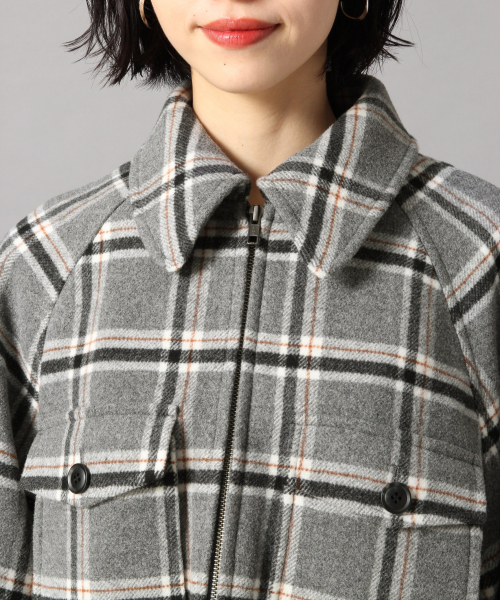 LOWRYS FARM（ローリーズファーム）の「メリノZIPブルゾン　847134（その他アウター・レディース・ベージュ/グレー・FREE）」の7枚目の写真