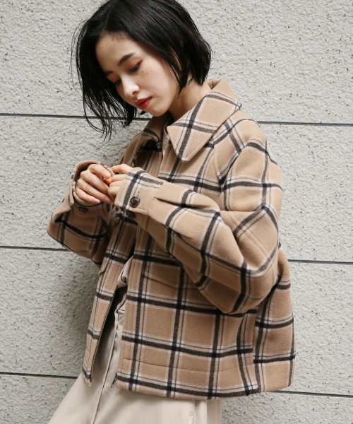 LOWRYS FARM（ローリーズファーム）の「メリノZIPブルゾン　847134（その他アウター・レディース・ベージュ/グレー・FREE）」の17枚目の写真