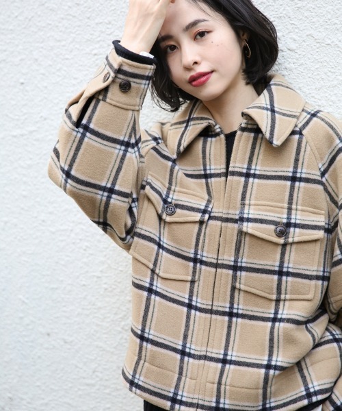 LOWRYS FARM（ローリーズファーム）の「メリノZIPブルゾン　847134（その他アウター・レディース・ベージュ/グレー・FREE）」の21枚目の写真