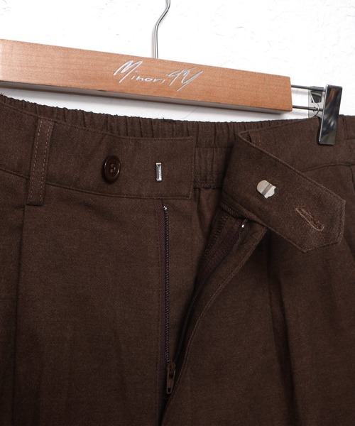 MinoriTY（マイノリティ）の「【コラボ「MinoriTY × WEARISTA　れぽすけ」】ワイドテーパードパンツ スラックス（スラックス・メンズ・ブラック/ブラウン・M/L）」の13枚目の写真