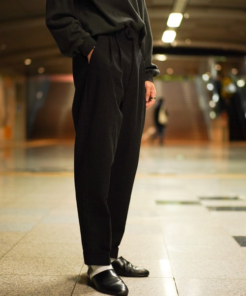 MinoriTY（マイノリティ）の「【コラボ「MinoriTY × WEARISTA　れぽすけ」】ワイドテーパードパンツ スラックス（スラックス・メンズ・ブラック/ブラウン・M/L）」の9枚目の写真