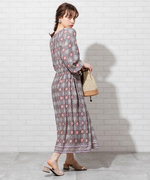 coen（コーエン）の「Market（マーケット）モダールフラワープリントワンピース（ワンピース・レディース・ライトブルー/ダークグレー・FREE）」の3枚目の写真