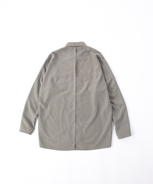 OURET（オーレット）の「レーヨンパウダーポプリン ボックスドルマンワークシャツ（シャツ/ブラウス・メンズ・ブラウン/ブラック/カーキ・3/1/2）」の9枚目の写真