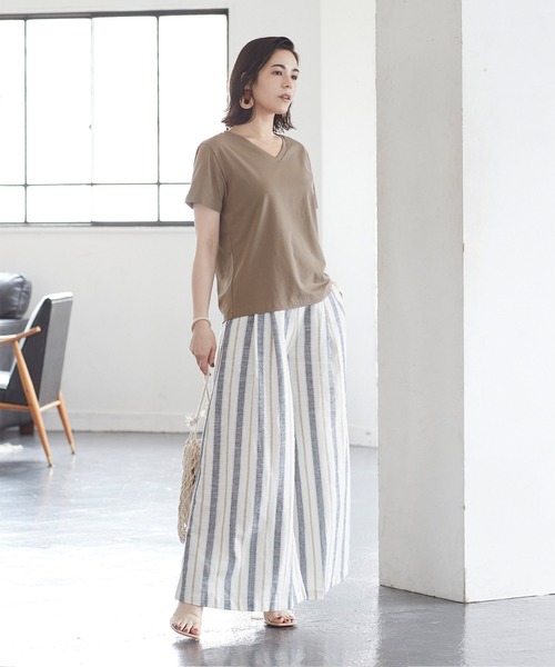 titivate(ティティベイト)の「ベーシックVネックTシャツ(Tシャツ/カットソー・レディース・ホワイト/ブラック/モカ/グリーン系その他・S/M/L)」の12枚目の写真