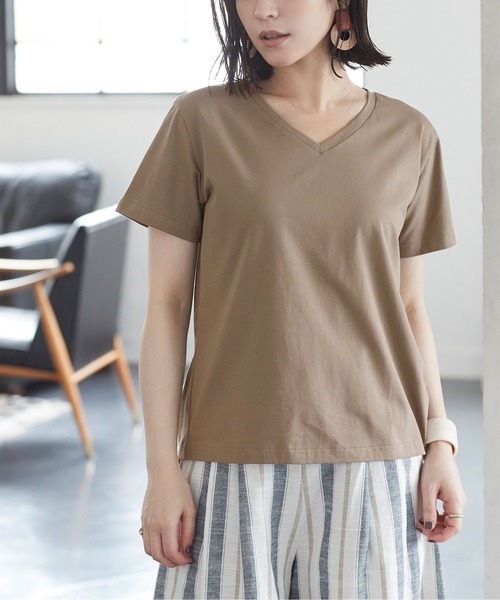 titivate(ティティベイト)の「ベーシックVネックTシャツ(Tシャツ/カットソー・レディース・ホワイト/ブラック/モカ/グリーン系その他・S/M/L)」の13枚目の写真