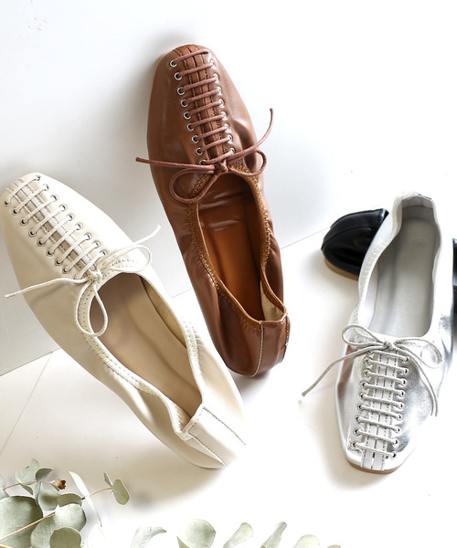 AmiAmi（アミアミ）の「レースアップギャザーバレエシューズ（バレエシューズ・レディース・ブラック/ブラウン/アイボリー/シルバー・L/LL/M/S）」の15枚目の写真