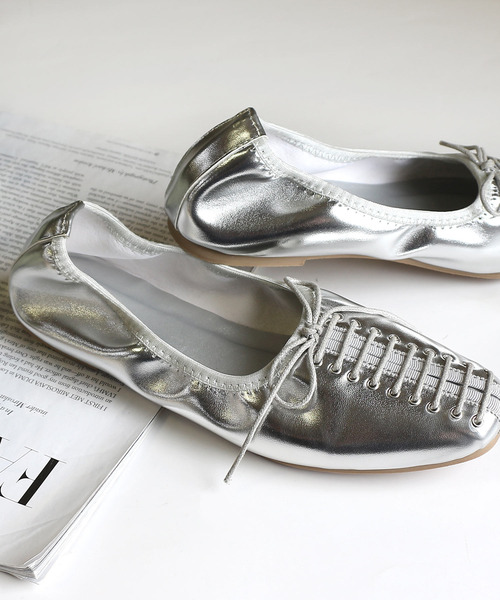 AmiAmi（アミアミ）の「レースアップギャザーバレエシューズ（バレエシューズ・レディース・ブラック/ブラウン/アイボリー/シルバー・L/LL/M/S）」の18枚目の写真