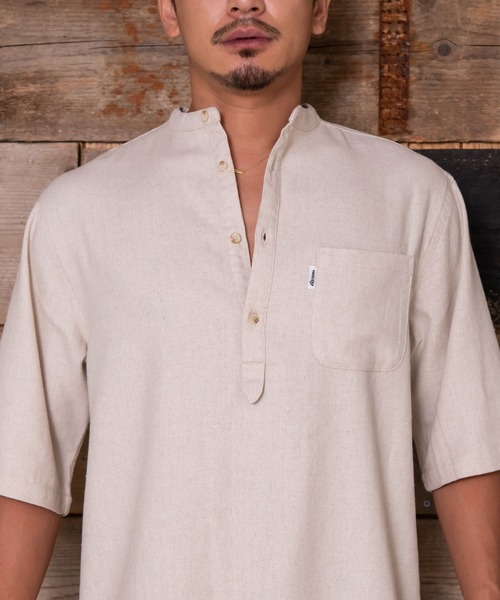 #Re:room（リルーム）の「スタンドカラープルオーバービッグシャツ（シャツ/ブラウス・メンズ・カーキ/ホワイト/ナチュラル・SMALL/MEDIUM）」の5枚目の写真